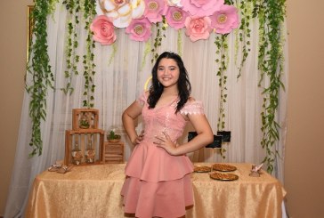Betsua…una quinceañera Forever Vintage Queen