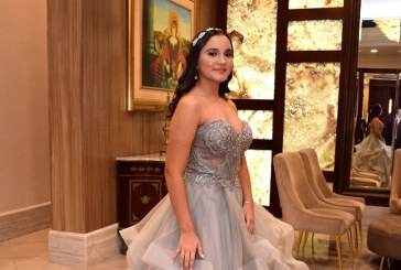 Alegría y belleza en los 15 de Cassandra Flores