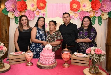 ¡Cumpleaños Feliz! para doña Olga Marina