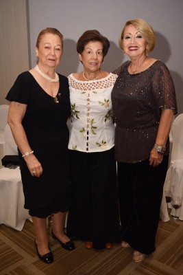 Martha Valenzuela, Mirian de Rivera e Irma Zepeda.