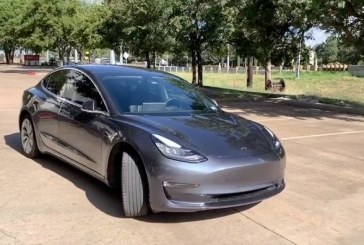 Raya con una llave un Tesla y lo detienen al ser grabado por el propio vehículo (+ VIDEO)