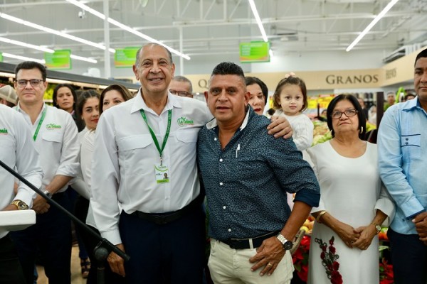 Supermercados La Colonia apertura su primera tienda en Santa Rosa de Copán 