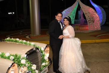Gloria y Josué: de una noche de graduación a su boda de ensueño