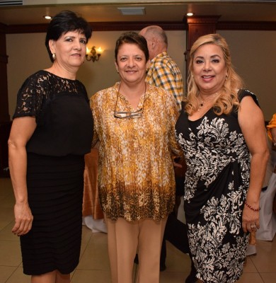 Delmys Cerros, Nancy y Blanca Quiroz.