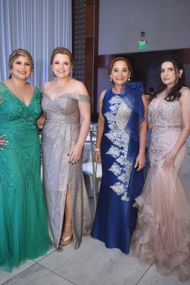 Gloria de Pérez, Indira Toro, Yohana de Zambrano y Wendy López.