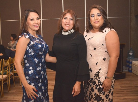 Kiriam Alvarado, Carmen Pérez y Jennifer Guevara.