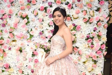 Encantadora quinceañera