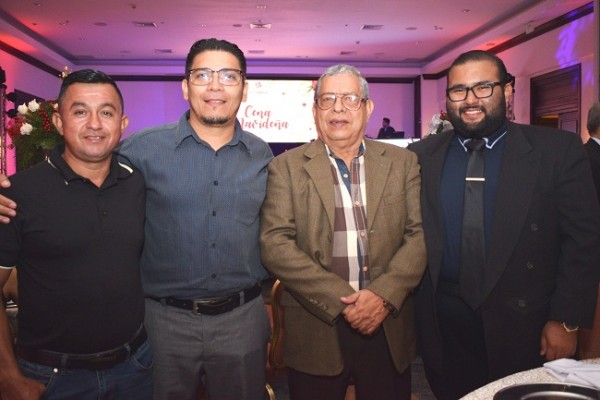 Domingo Méndez, Luis Romero, Óscar Solano y Roy Coca.