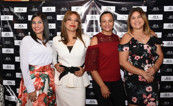 Karen Solórzano, Karla Andrade, Marielena Antúnez y Sandra Maribel Aguilar
