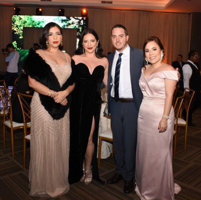 Leyla Gutiérrez, Nicole Kafie, Daniel Colina y Graciela Arita