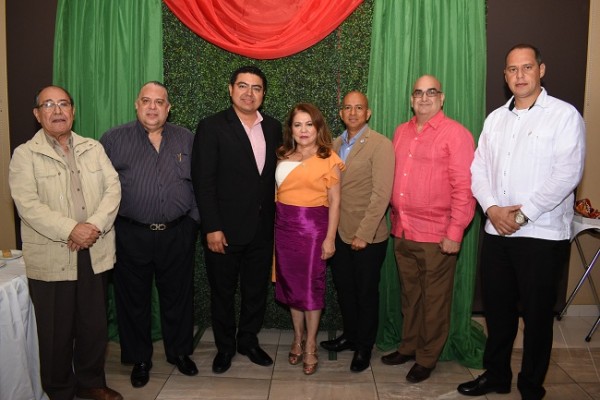 Max Morales, Mario Prieto, Marlon Mejía, Belinda Ordóñez, Víctor Hernández, José Interiano y Ramón González.