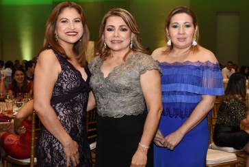 Alegre festejo de navidad BAC Credomatic