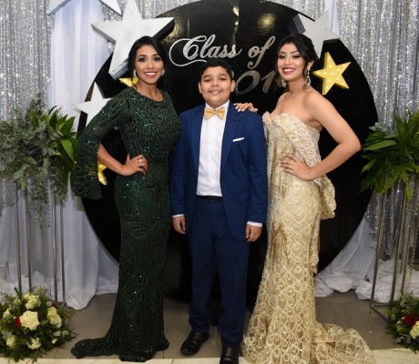 Roxy Cruz, Salvador Alejandro Reyes y Roxy Alejandra Reyes Cruz.