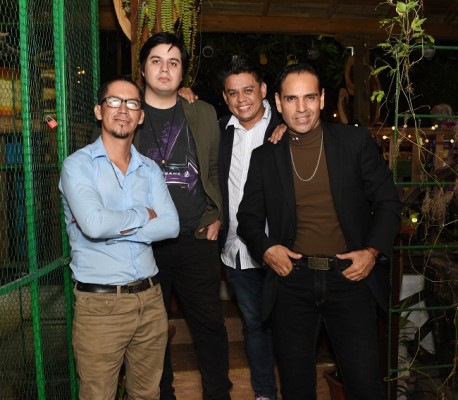 Víctor Henríquez, Gerardo Reyes, Marlon Herrera y Elan Kelly
