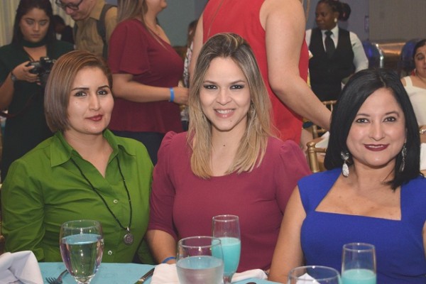 Jessica Saldaña, Crisela Botto y Leslie Rivera.