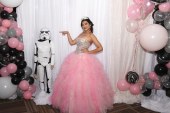 Con detalles de Star Wars protagoniza sus 15 años Mynelly Abril