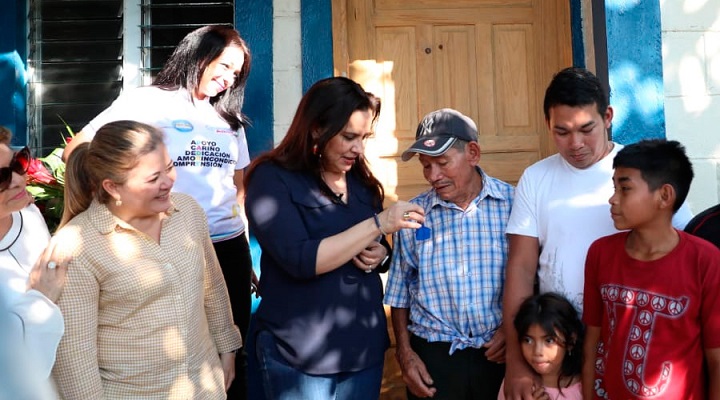Gobierno entrega beneficios de Vida Mejor a más de 580 familias de 5 municipios de Cortés