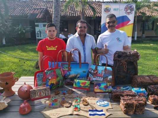 Con éxito elaboran el pozol más grande del mundo en Choluteca