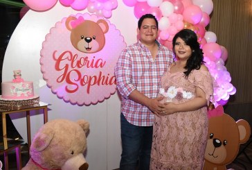 Un adorable baby shower para recibir a la bebita de los esposos Ríos-Girón