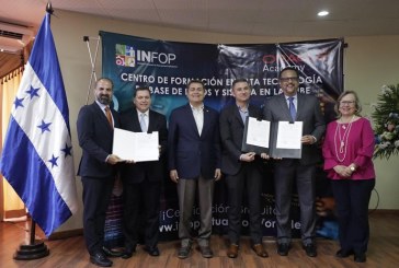 Jóvenes hondureños serán capacitados en tecnología de la información e innovación