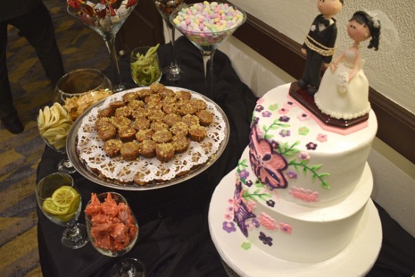 Pan y Más elaboró el pastel y candy bar dedicado al especial acontecimiento prenupcial