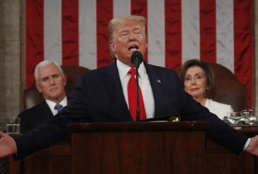 Trump celebra absolución del juicio político y amenaza con ser presidente ‘por siempre’