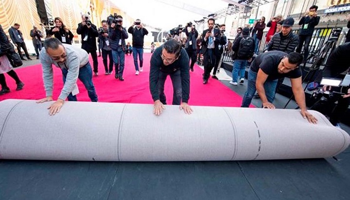 Hollywood despliega alfombra roja en el Paseo de la Fama en la cuenta regresiva para los Óscar