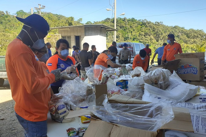 Empresas de seguridad privada ponen a disposición vehículos para la entrega de alimentos a familias pobres