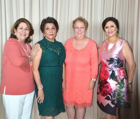 Lorena San Martin, Ana Hilsaca, Lourdes Merren y Magda de Hernández