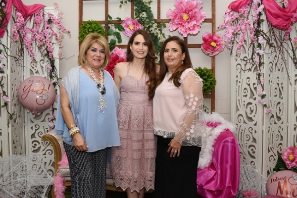 Suyapa Chiovelli, Paola Pineda Kattán y Rosa María Kattán.