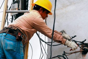 Gobierno ordena suspender cortes de energía durante emergencia por el coronavirus