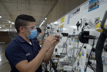 Industria maquiladora programa contratar 4.000 nuevos empleos en la zona norte