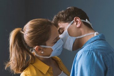 Médicos de Harvard recomiendan usar mascarillas al momento de tener relaciones sexuales