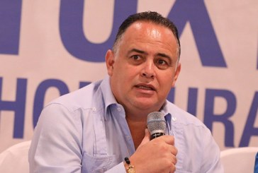 Confirma Armando Calidonio que dio positivo a la Covid-19