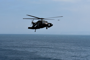Fuerza de Tarea Conjunta-Bravo realiza ejercicio aéreo en la bahía de Trujillo