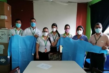 Supermercados La Colonia realiza donativo de batas descartables al Hospital Aníbal Murillo Escobar de Olanchito