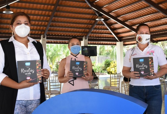 Lanzan libro “Recetas con amor” para ayudar al programa oncológico Listones de Amor