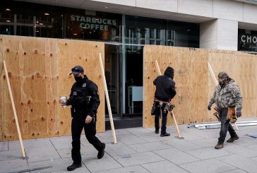 Comercios y negocios se blindan en Washington ante temores de manifestaciones después de las elecciones