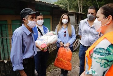 Más de 100 familias afectadas por el río Copán reciben alimentos y kits de limpieza y bioseguridad