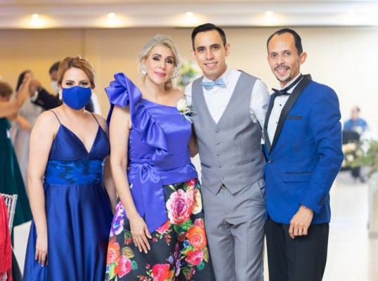 La boda de Celeste y José Ricardo: el uno para el otro