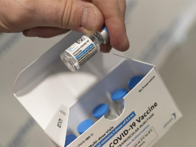 Una planta que fabrica vacunas covid causa lío a Johnson & Johnson por ‘mugrienta’