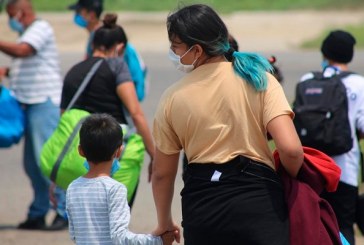 Proveniente de México retornan al país 136 personas, entre ellas 50 niños no acompañados