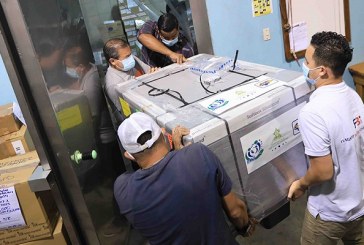 Llega primer lote de vacunas al IHSS para inocular a fuerza laboral de Honduras
