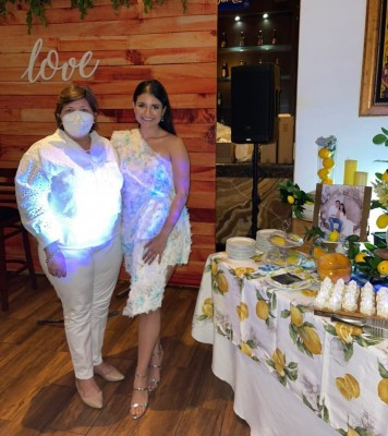 Andrea y Sergio René despiden su soltería al estilo siciliano