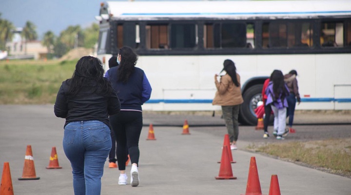 Un promedio de 79 migrantes retornados desde EEUU y México llegan diariamente a San Pedro Sula