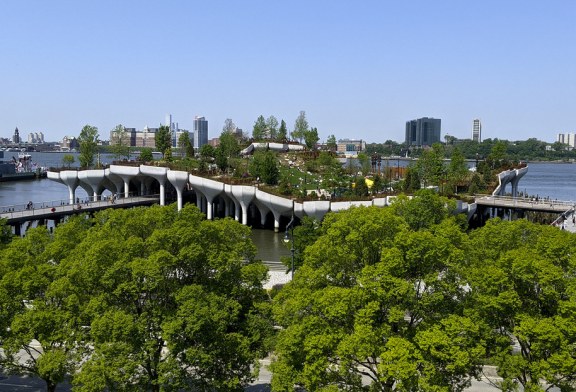 Inauguran parque ‘flotante’ con 350 tipos de flores, árboles y arbustos en Nueva York (+fotos)