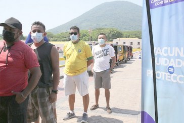 Jornada de vacunación contra covid-19 se extiende al Golfo de Fonseca para reactivar la industria del turismo