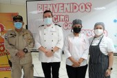 Alumnos de la Escuela de Gastronomía “Hernando Moreno” ofrecen almuerzo a miembros del Cuerpo de Bomberos