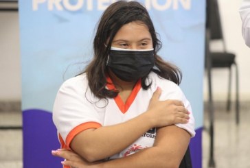 Deportistas de Olimpiadas Especiales de Honduras se vacunan contra la covid-19