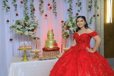 Fabulosa noche en los XV años de Roxana Michelle Velásquez